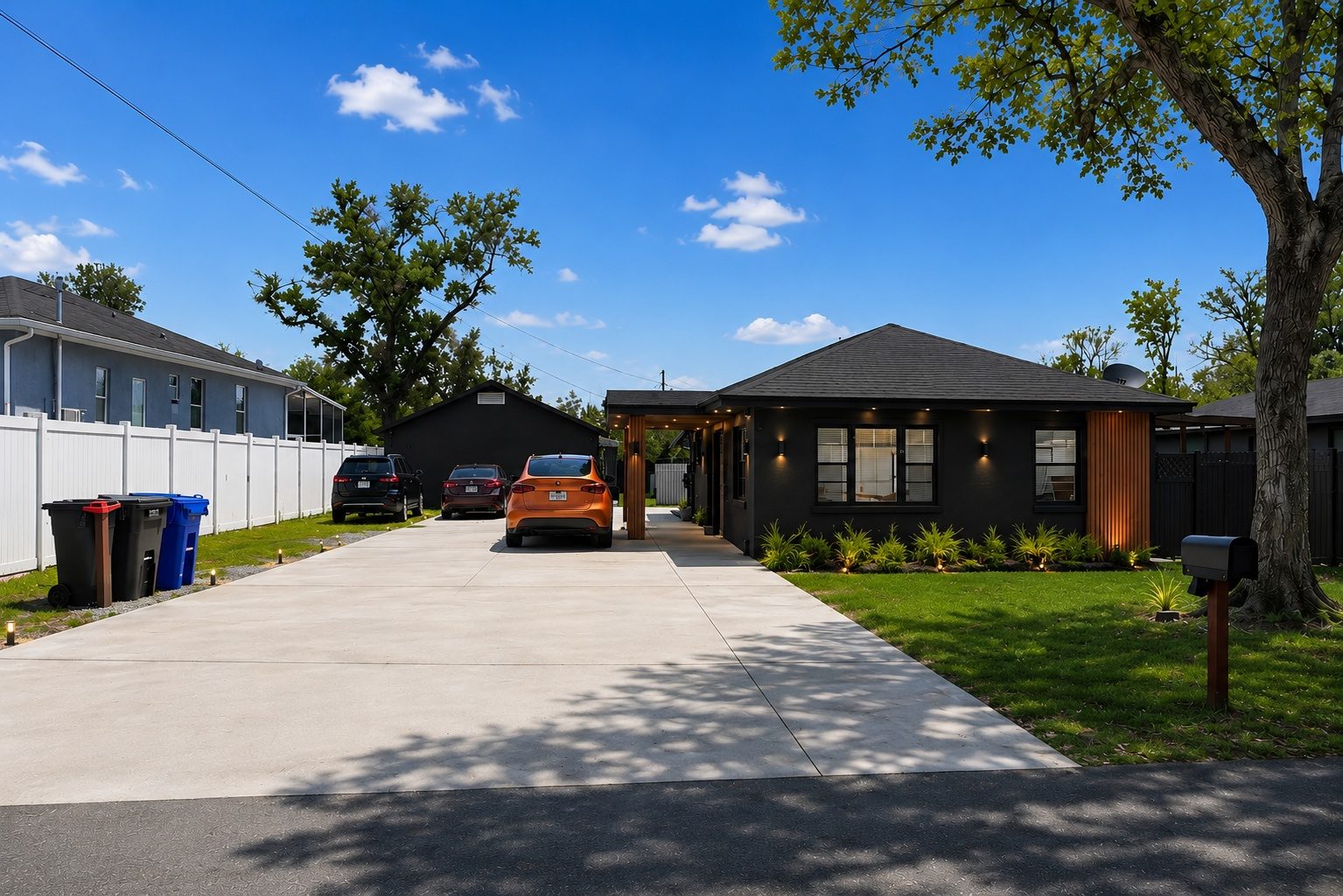 3422 W Idlewild Ave — renovated four-unit apartment community, Tampa FL